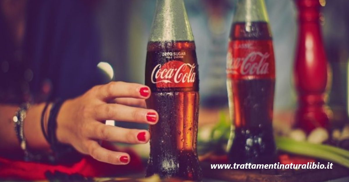 Coca Cola 6 effetti negativi sul nostro organismo in 60 minuti Coca Cola: 6 effetti negativi sul nostro organismo in 60 minuti