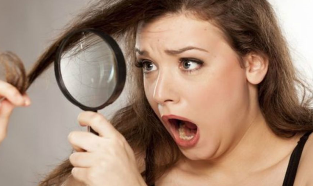 Capelli rovinati 10 errori comuni da evitare assolutamente Capelli rovinati: 10 errori comuni da evitare assolutamente