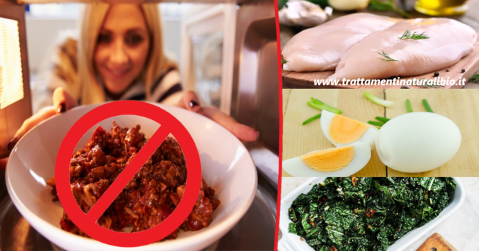 I cibi che non devi assolutamente riscaldare nel microonde. Ecco il perché