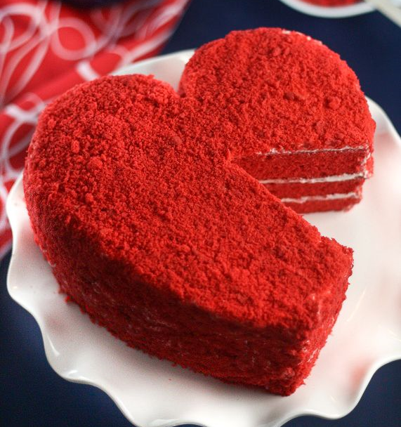 Torta di San Valentino: 3 ricette semplici per stupire la tua dolce metà